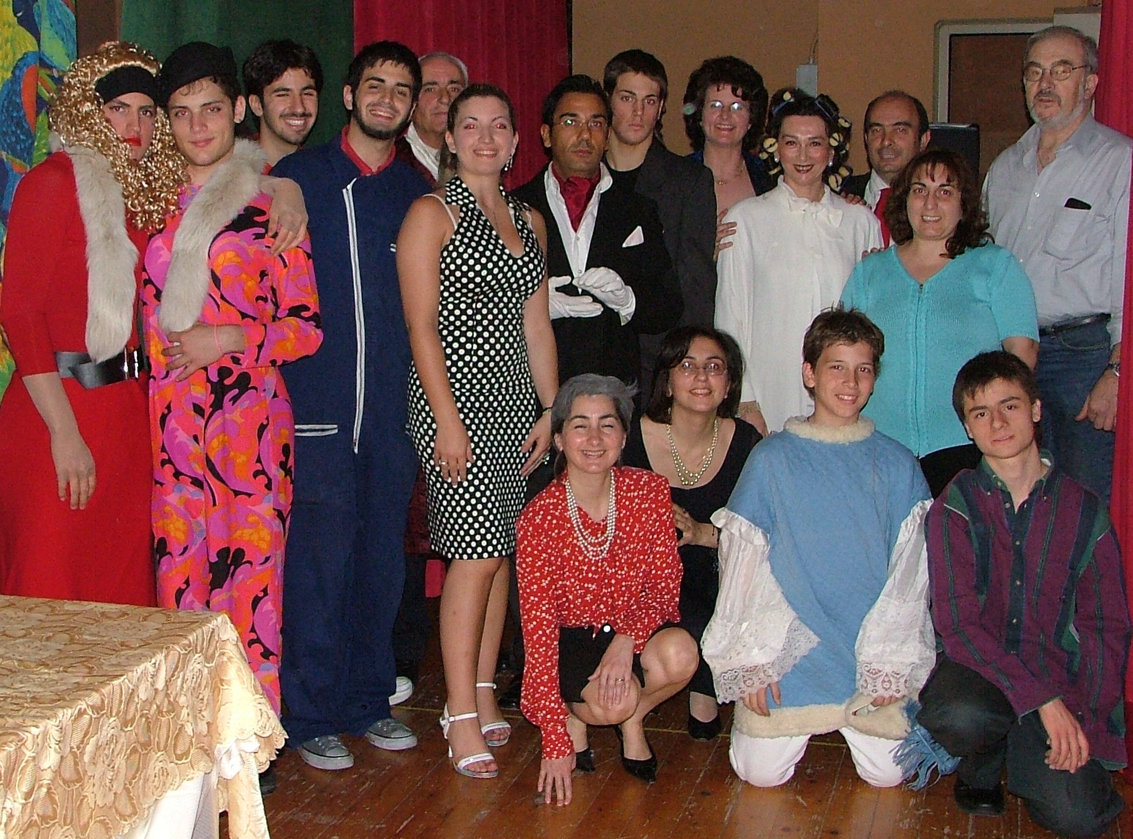 2The-Cast_Cinders2005